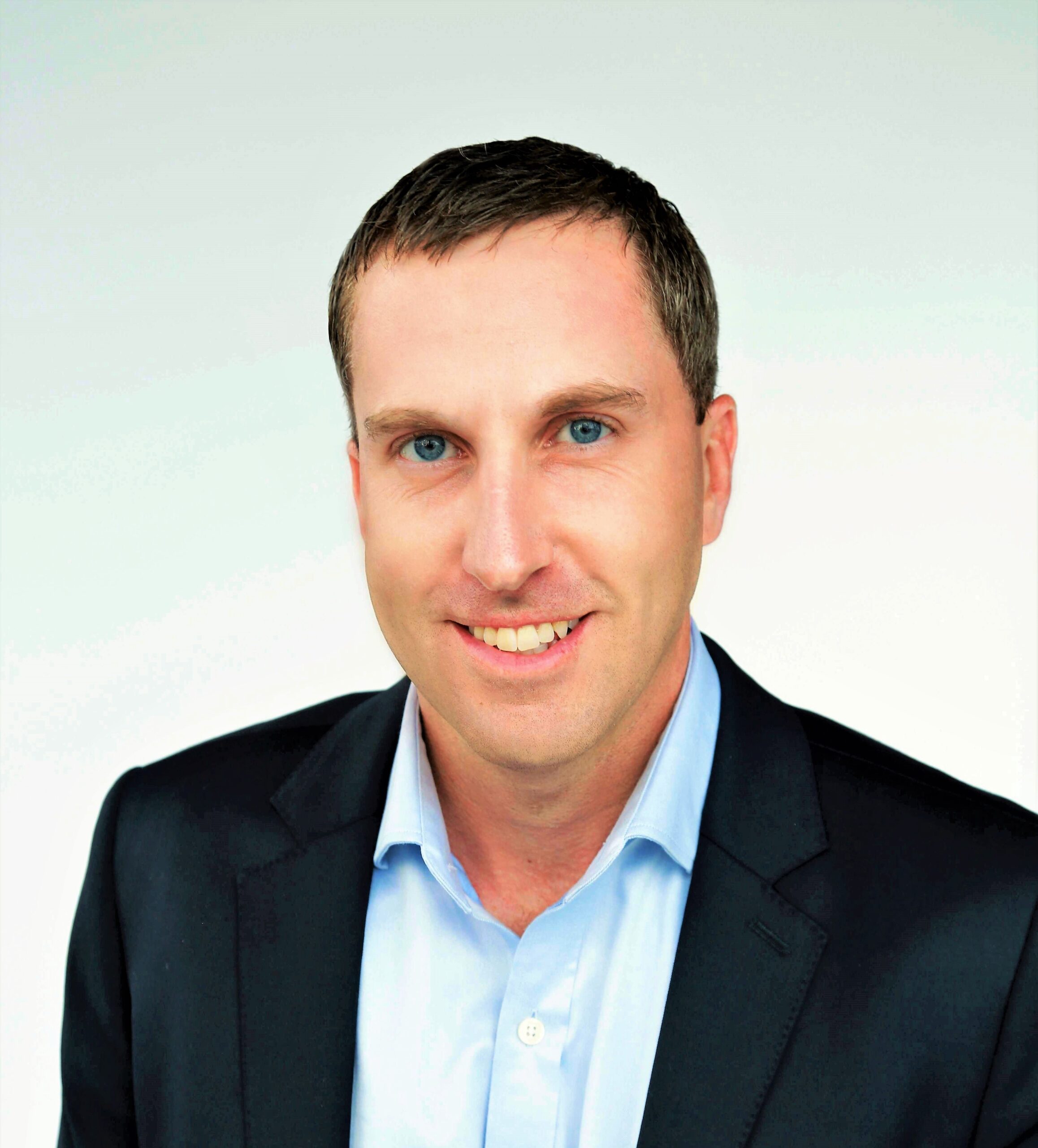 Headshot of Andrew Parr